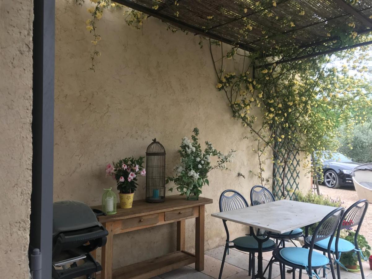 Villa La Petite Garrigue Mérindol Exterior foto